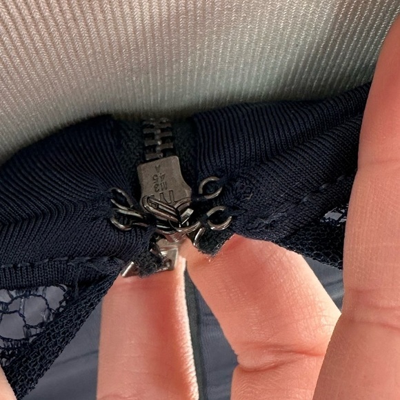 Bcbgmaxazria womens Sophiana dress size 2 navy blue lace party cocktail - Picture 14 of 15